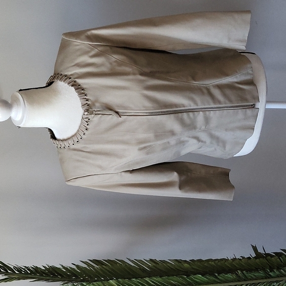 T Tahari Jackets & Blazers - T Tahari khaki long sleeve moto style blazer with neckline accents
